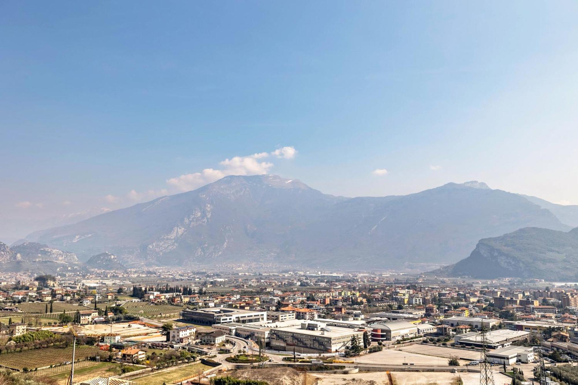 Appartamento Casa Sara With Swimming Pool Riva del Garda Esterno foto