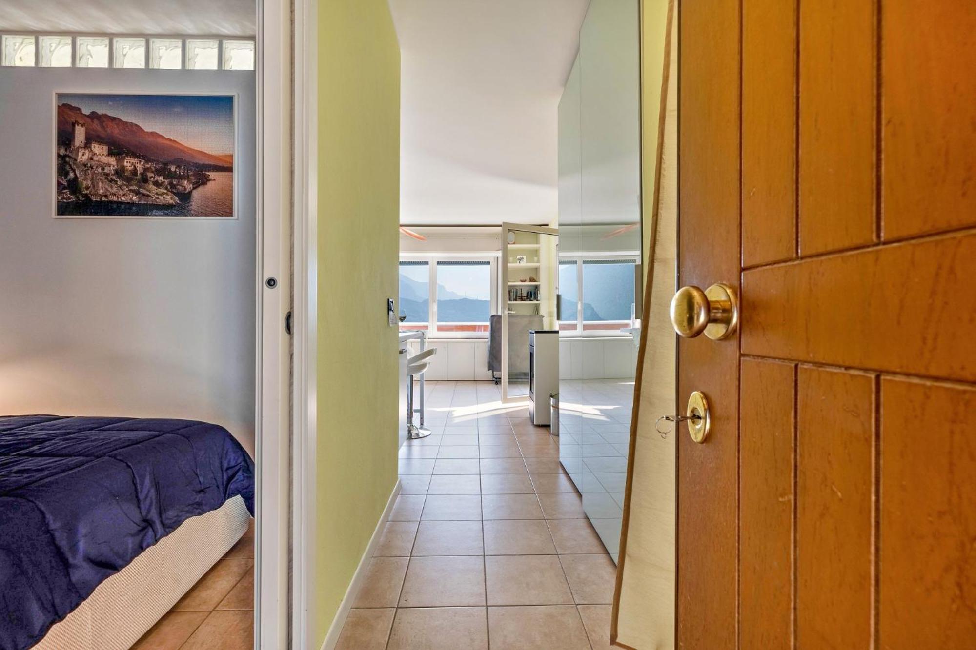 Appartamento Casa Sara With Swimming Pool Riva del Garda Esterno foto